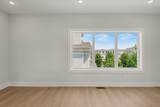 1121 Lawrence Ave - Photo 16