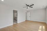 1121 Lawrence Ave - Photo 21