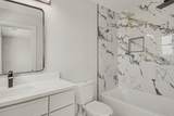 1121 Lawrence Ave - Photo 23