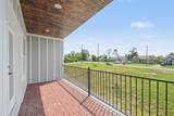 1121 Lawrence Ave - Photo 33