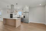 1121 Lawrence Ave - Photo 8
