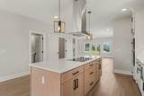 1121 Lawrence Ave - Photo 9