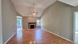 1121 Gunpoint Dr - Photo 4
