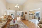 2953 Glenway Dr - Photo 6