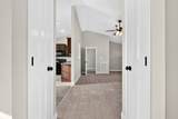 521 Labrador Dr - Photo 14