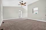 521 Labrador Dr - Photo 8