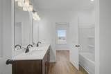 1369 English Oak Dr - Photo 16