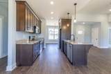 2060 Beverly Ct - Photo 3