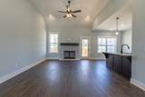 2060 Beverly Ct - Photo 6