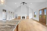 2622 Deer Creek Ln - Photo 3