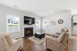 1015 Carnation Dr - Photo 5