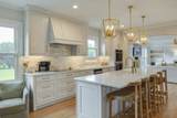 1309 Arrowhead Dr - Photo 9
