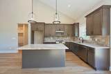 102 N Nikki Dr - Photo 18