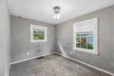 1610 Graybar Ln - Photo 16