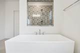 6407 Desmond Ave - Photo 39