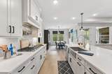 7025 Vineyard Valley Dr - Photo 17