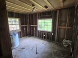 515 E Race St - Photo 15