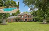 2212 Oak Cir - Photo 1
