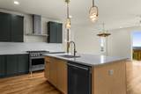 2158 Summitt Ave - Photo 9