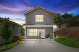 1835 Glade St - Photo 32