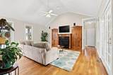131 Maple Dr - Photo 2