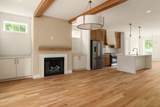 1347 Pennock Ave - Photo 5