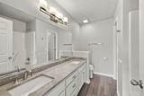 2820 Weybridge Dr - Photo 21