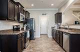813 Silverhill Dr - Photo 19