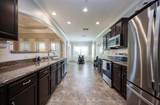 813 Silverhill Dr - Photo 20