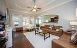 813 Silverhill Dr - Photo 5