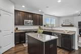 2293 Dewey Dr - Photo 23