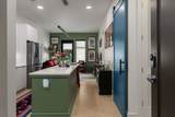 1007 Scovel St - Photo 2