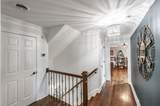 1048 Hillview Dr - Photo 32