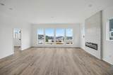 1576 Boxwood Dr - Photo 14