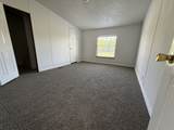 935 Pointe Ln - Photo 17