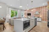 1037C Scovel St - Photo 18