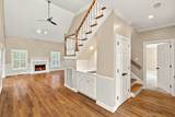 809 Vivians Way - Photo 18