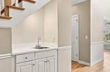 809 Vivians Way - Photo 19