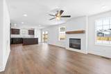 77 Woodland Springs - Photo 7