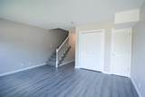 939 Kingsbury Dr - Photo 6