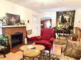 511 W 16th St - Photo 3