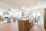 2112 E Hill Dr - Photo 14