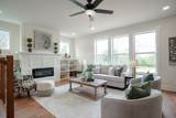 2112 E Hill Dr - Photo 3