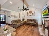 1044 Luton Way - Photo 7