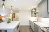 937 Russell St - Photo 7