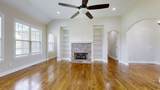209 Blackthorn Ln - Photo 3