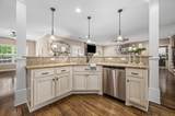 2025 Grandstand Dr - Photo 10