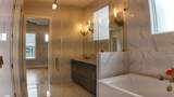 1042 Scovel St - Photo 17