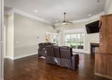 1206 Woodridge Ct - Photo 3