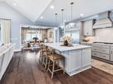 2025 Hornsby Dr - Photo 17